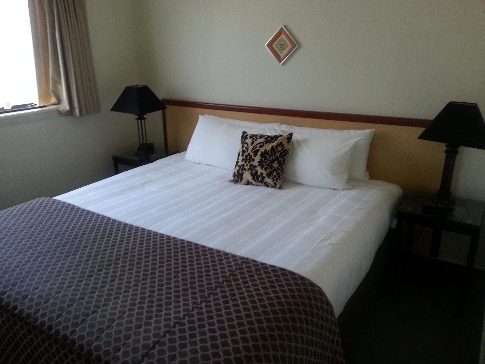 Stay 280 & Stay 284 Rotorua - Refurbished Modern Accommodation エクステリア 写真