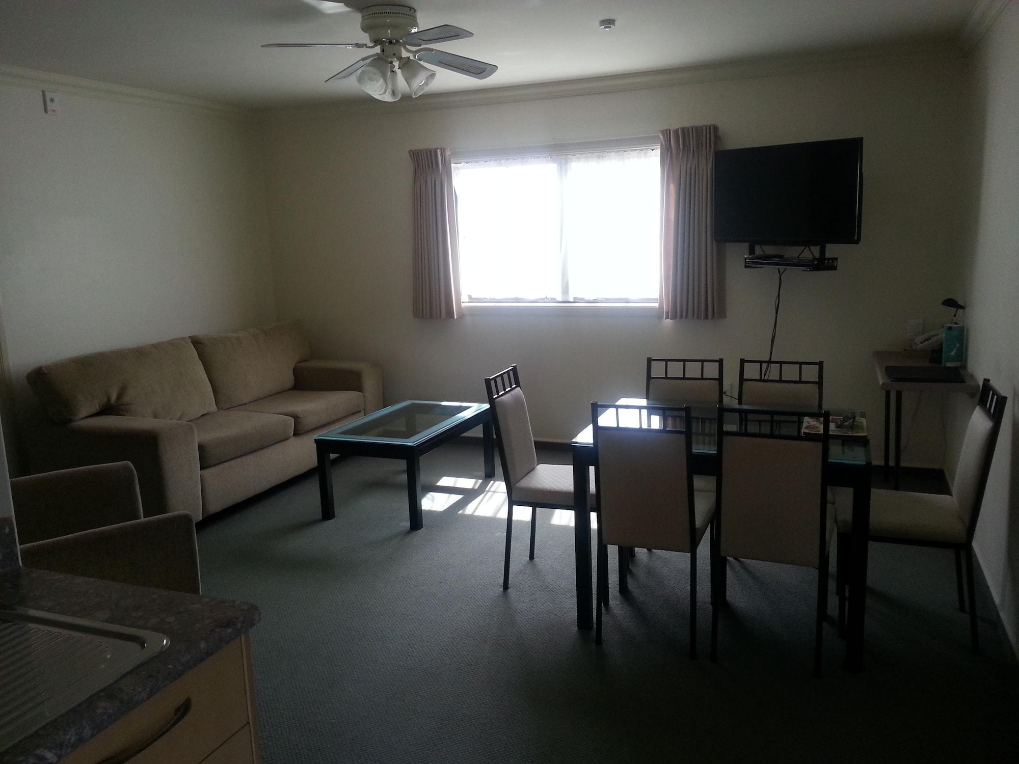 Stay 280 & Stay 284 Rotorua - Refurbished Modern Accommodation エクステリア 写真