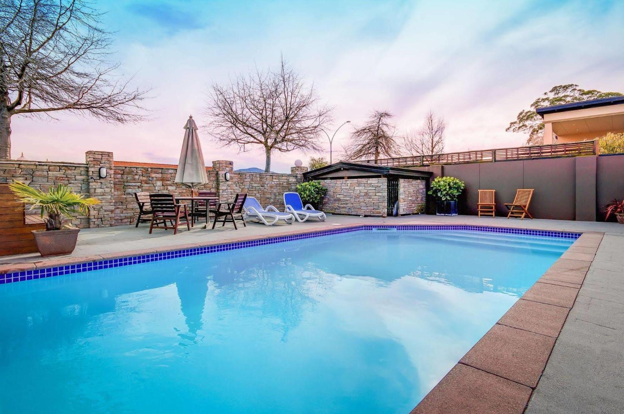 Stay 280 & Stay 284 Rotorua - Refurbished Modern Accommodation エクステリア 写真