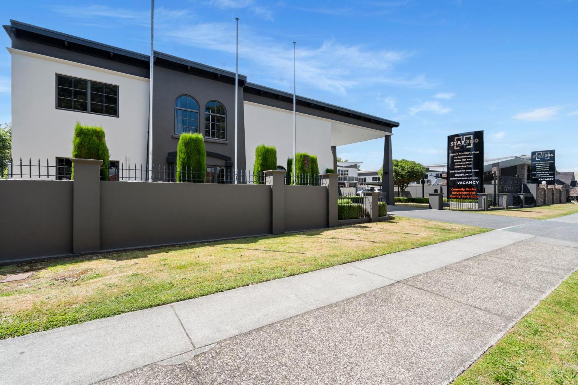 Stay 280 & Stay 284 Rotorua - Refurbished Modern Accommodation エクステリア 写真