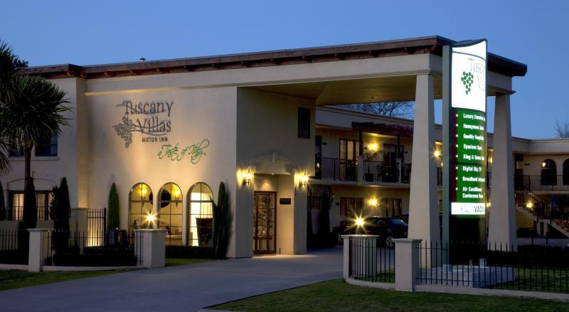Stay 280 & Stay 284 Rotorua - Refurbished Modern Accommodation エクステリア 写真