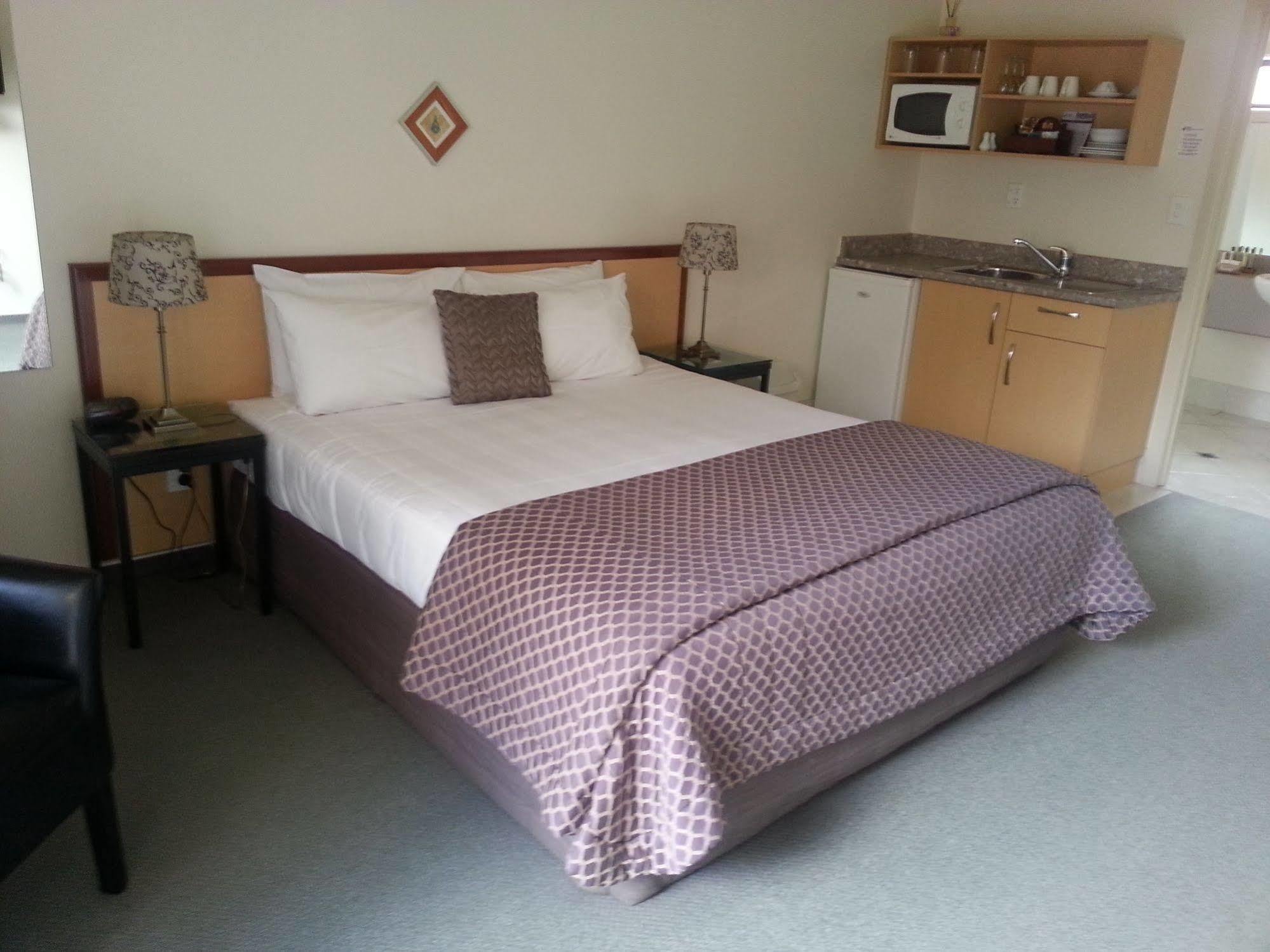 Stay 280 & Stay 284 Rotorua - Refurbished Modern Accommodation エクステリア 写真